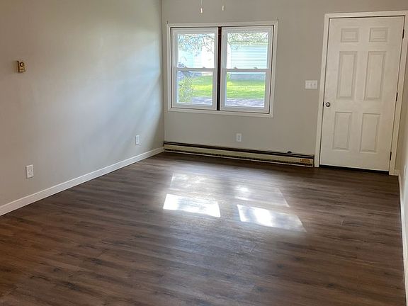 2nd image of 220-236 Essex Ct #228