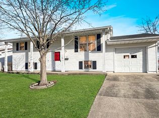 1517 Gates Dr, Rantoul, IL 61866