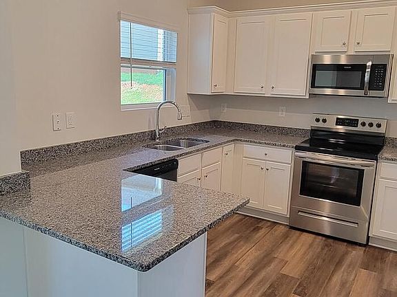 3rd image of 6717 Stoneglen Dr