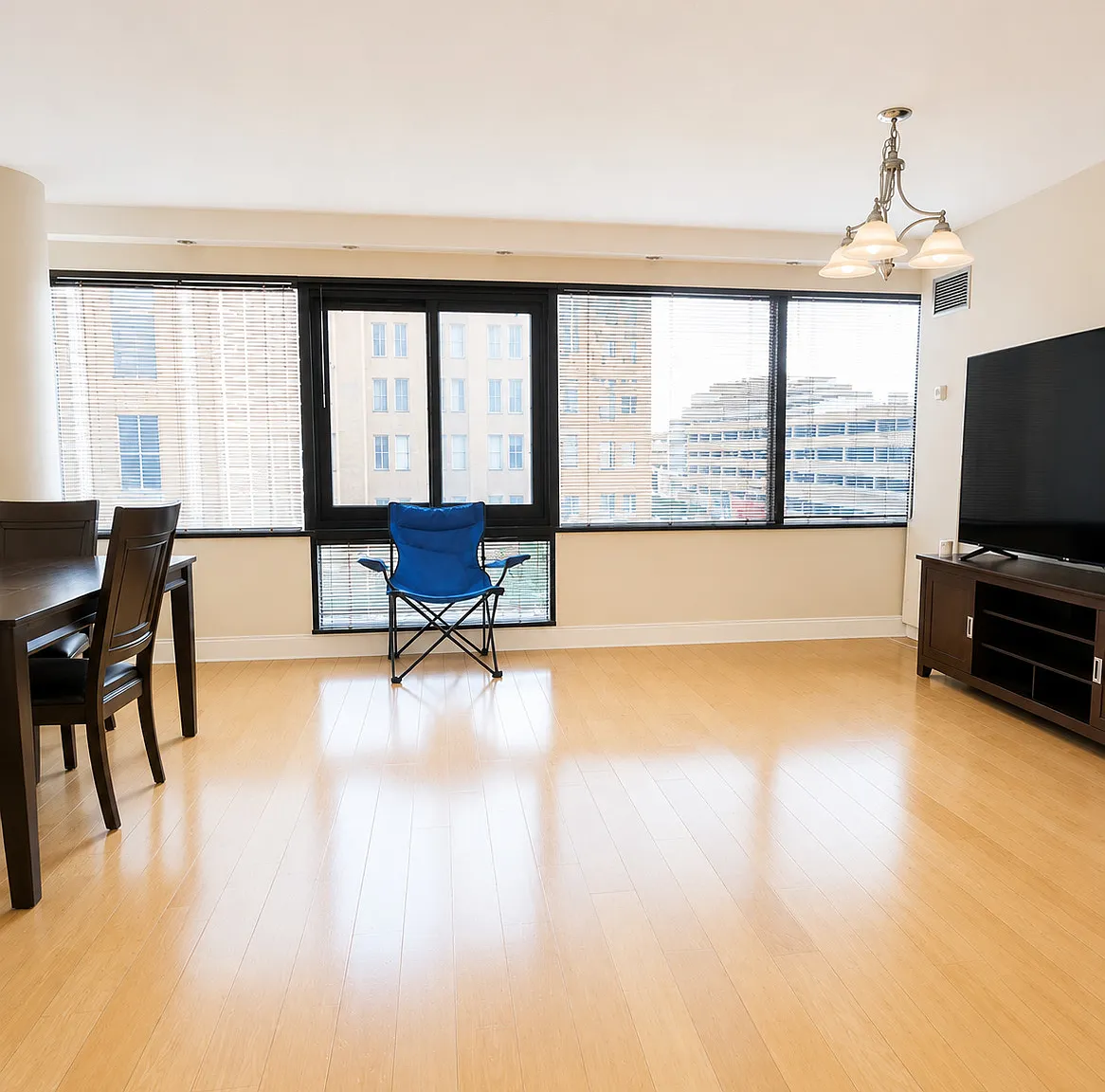 2 bed, 2.0 bath, 1038 sqft, $3,250 — Photo 2