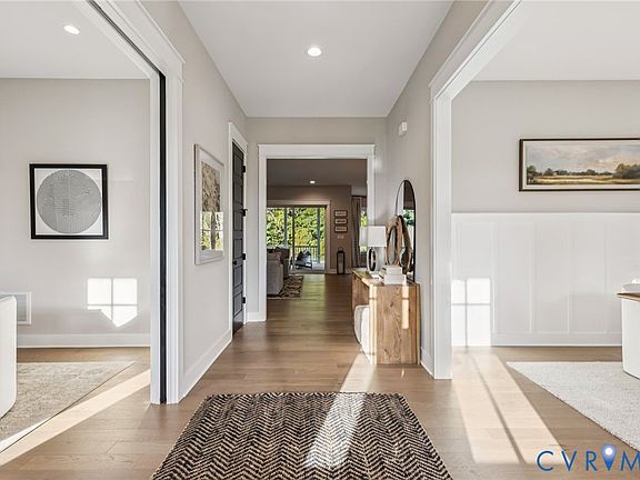 3rd image of 4670 Gingras Cir