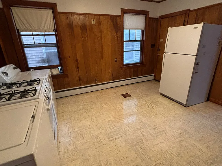 116-120B Bennington St #1 — Photo 11