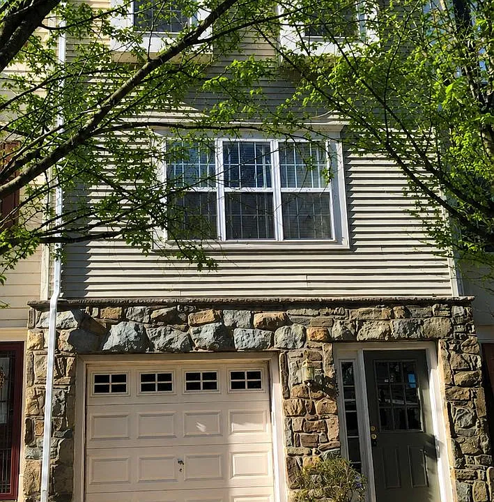 2158 Capstone Cir