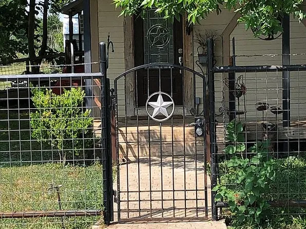 2412 Post Oak Rd, Webberville, TX 78653