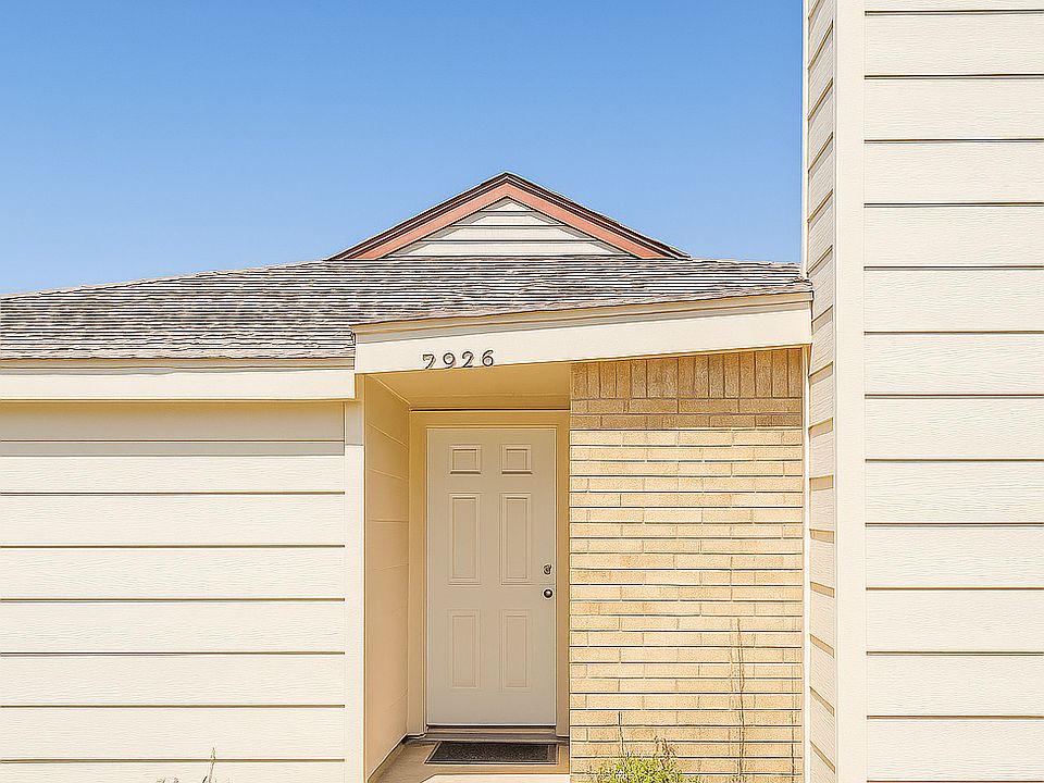 1st image of 2426 Windy Pine Ln