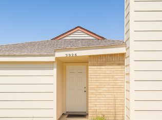 2426 Windy Pine Ln, Arlington, TX 76015