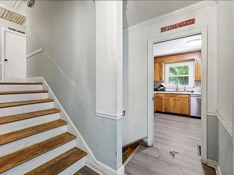 9201 Sandburg Ave — Photo 28