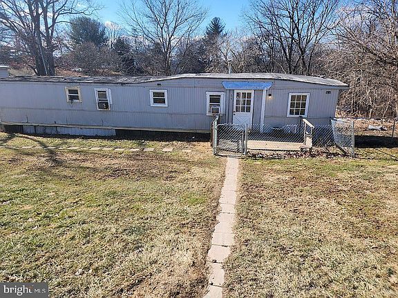 5th image of 12/14/619 Salty Chive Broad Ln