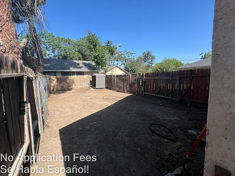1487 N Mountain View Ave — Photo 3
