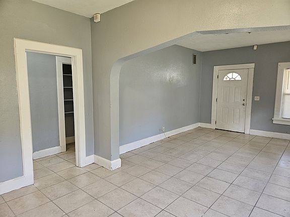2nd image of 1250 10th Ave S