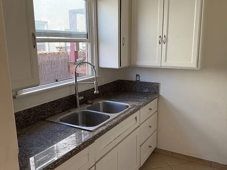 4433 Illinois St #4433 — Photo 22