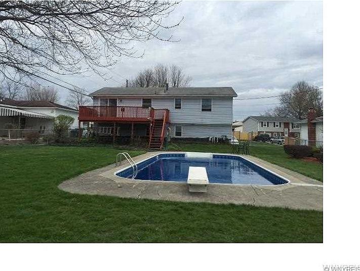 2nd image of 3882 Sharondale Dr
