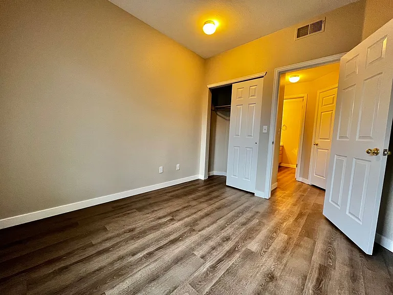 4545 Wheaton Dr #A240 — Photo 12