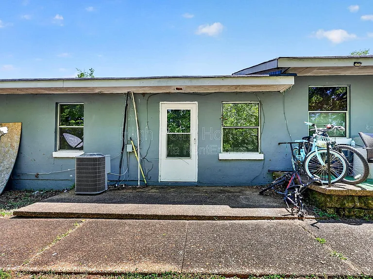 437 Carver Ln — Photo 19