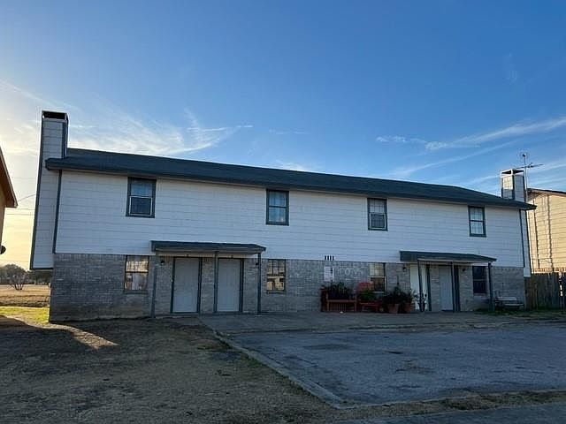 1st image of 1111 E Side Dr