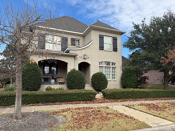 2nd image of 3736 Greenbrier Dr