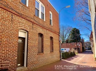 233 12th St SE, Washington, DC 20003