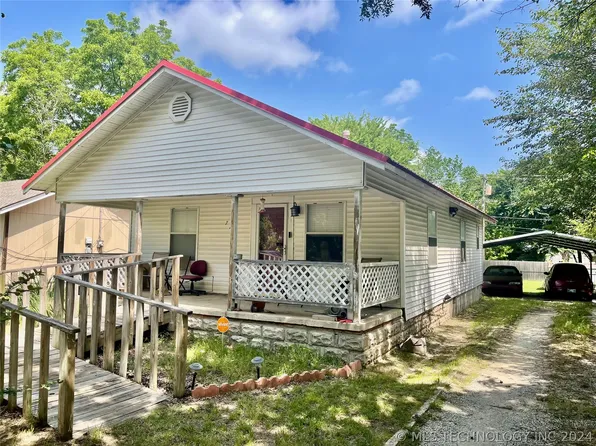 710 W 13th St, Ada, OK 74820