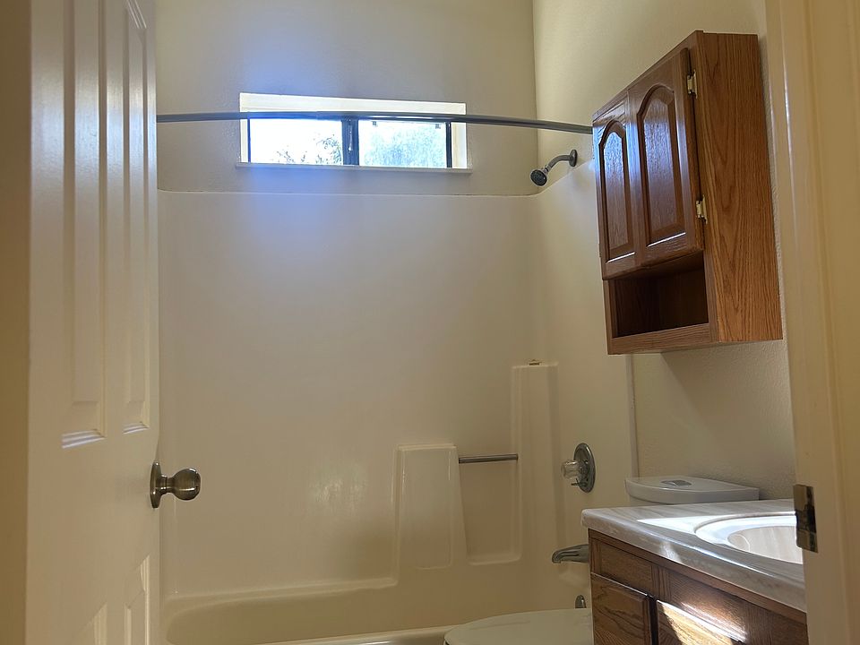 1st image of 305 Oak Creek Blvd Unit 1