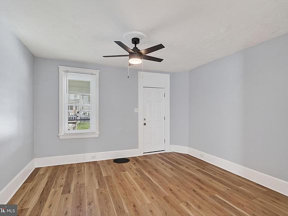 4th image of 344 Lincoln Ave