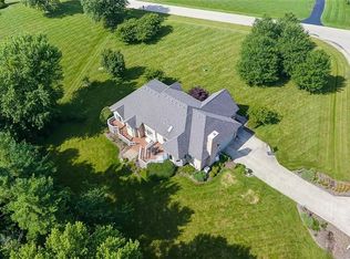 1782 Cedar Ridge Dr, Spring Valley, OH 45370