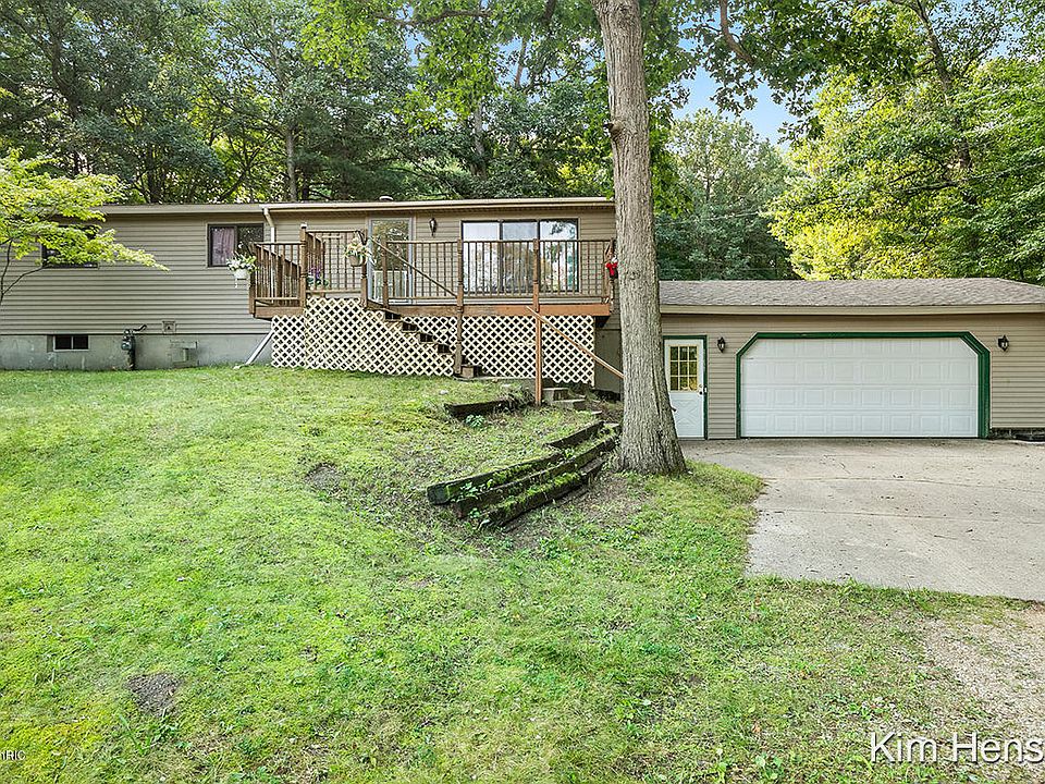 1st image of 3800 Edgerton Ct NE