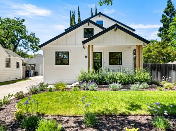 700 42nd St, Sacramento, CA 95819