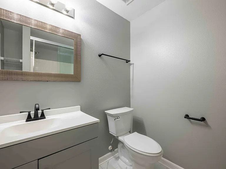 6920 Playpark Trl — Photo 3