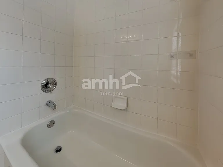 14686 Lady Victoria Blvd — Photo 16