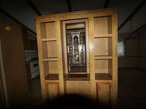 3rd image of 2000 Broadway Ave #64