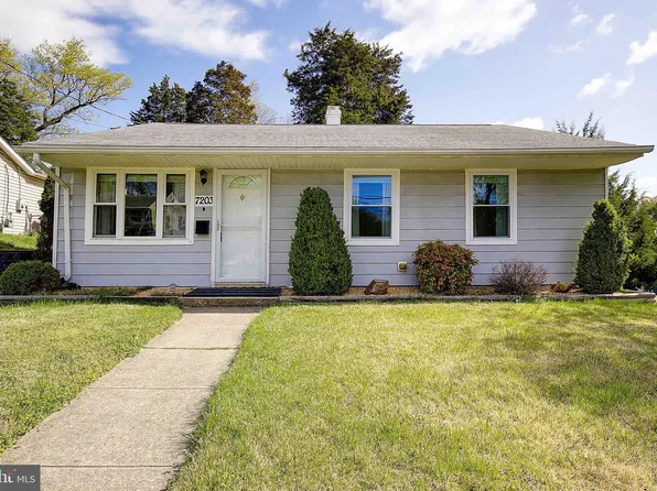 7203 Roanne Dr, Oxon Hill, MD 20745