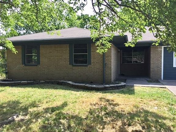 2nd image of 805 Wilson Dr