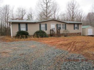 250 Kara Ln, Lexington, NC 27295