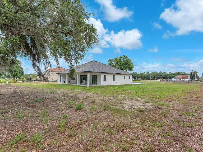 11921 Fort King Hwy — Photo 37