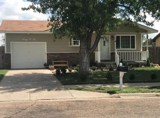 2002 N Hattie St, Garden City, KS 67846