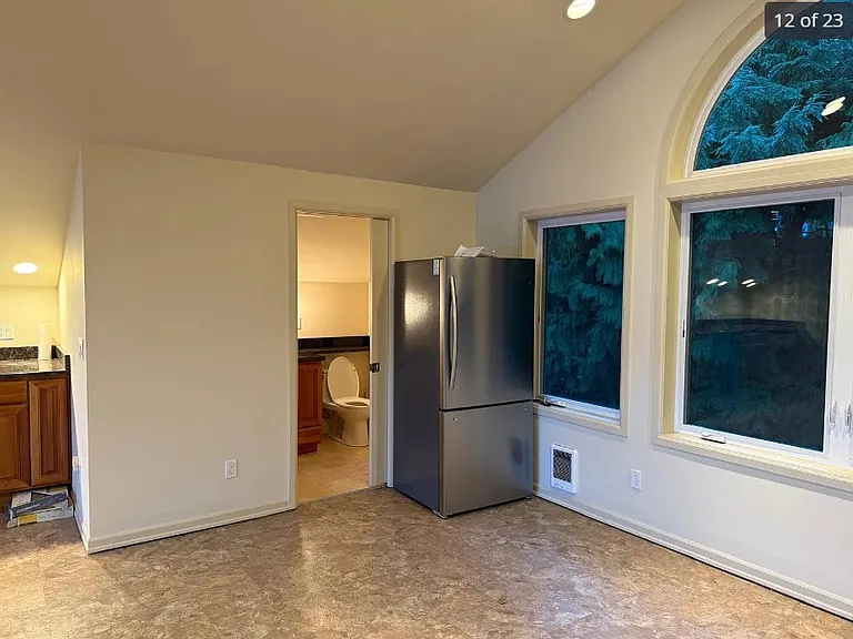 1820 W Lake Sammamish Pkwy NE — Photo 12