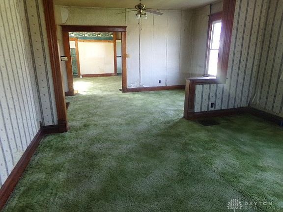 4th image of 134 Beechwood Ave W