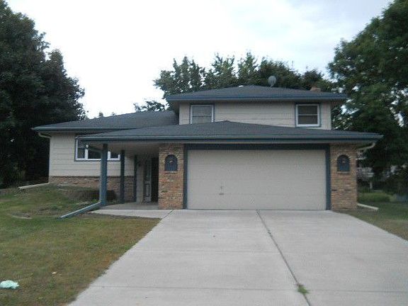 3rd image of 7517 84th Ave N