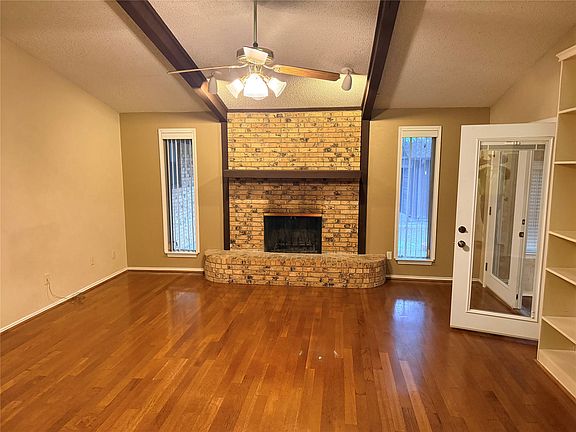 5th image of 3262 Francis Dr