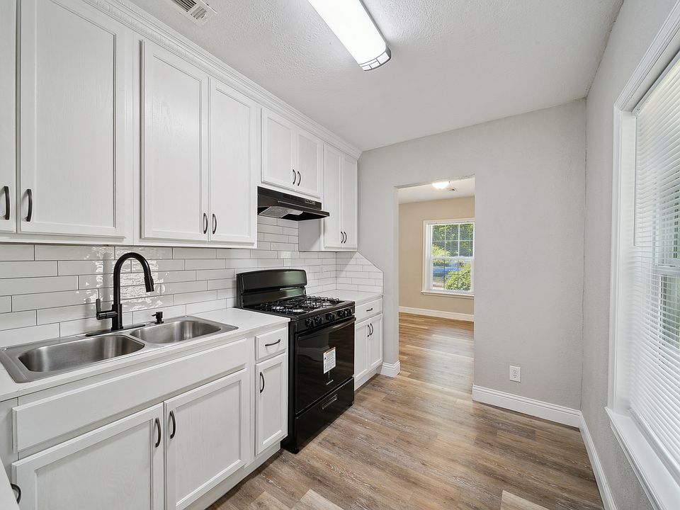1st image of 1003 N Evanston Ave