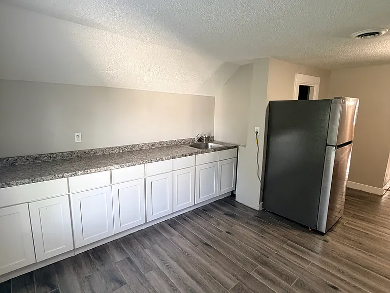 414 Orchard St #3 — Photo 6