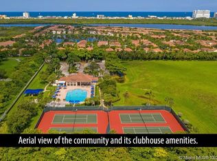 1530 Seagrape Way, Hollywood, FL 33019