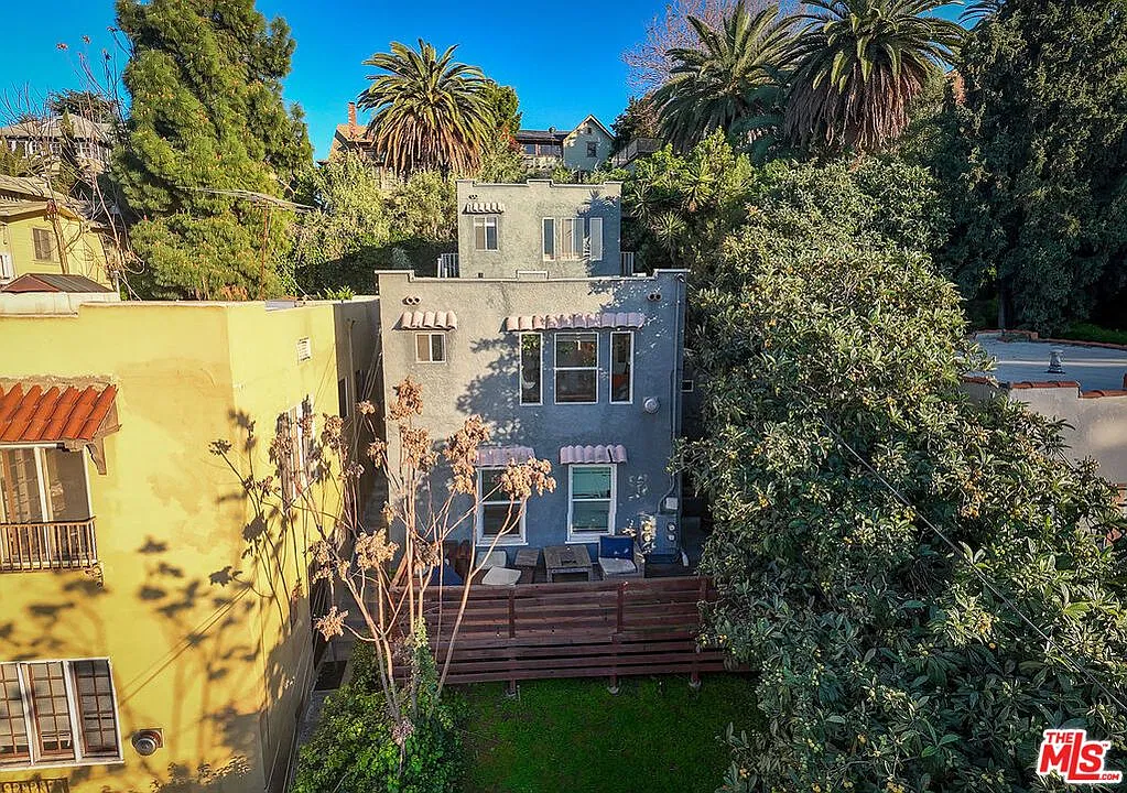 Studio, 1.0 bath, 332 sqft, $1,950 — Photo 1