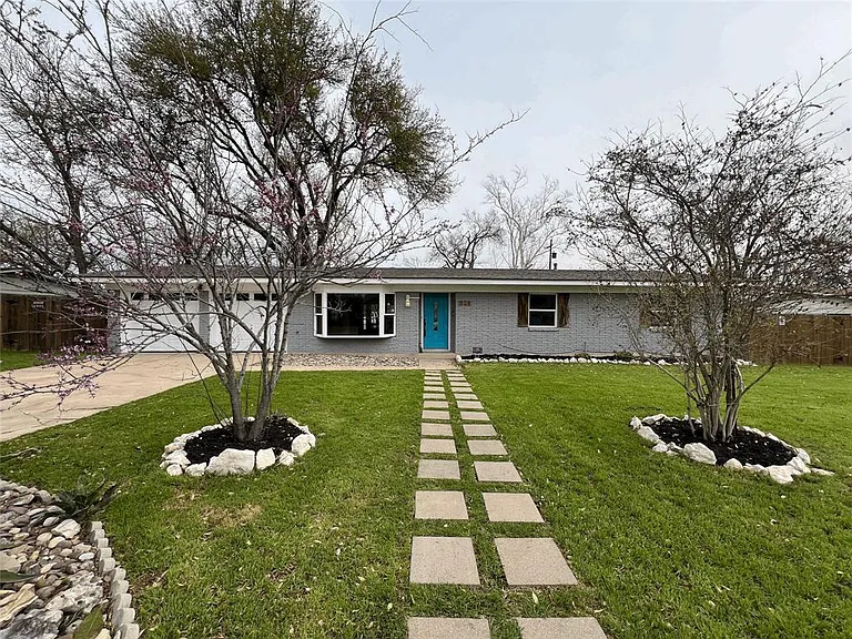 808 Salem Ln — Photo 1