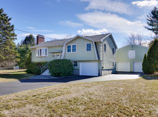 1 Carter Rd, Burlington, MA 01803