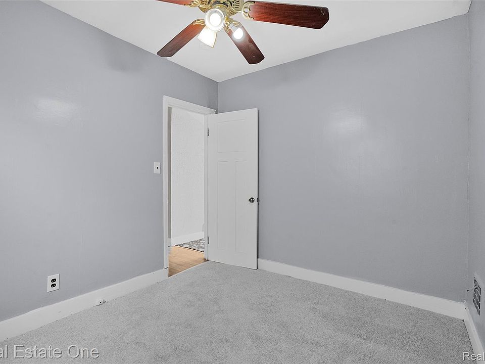 6128 Yinger Ave, photo 15