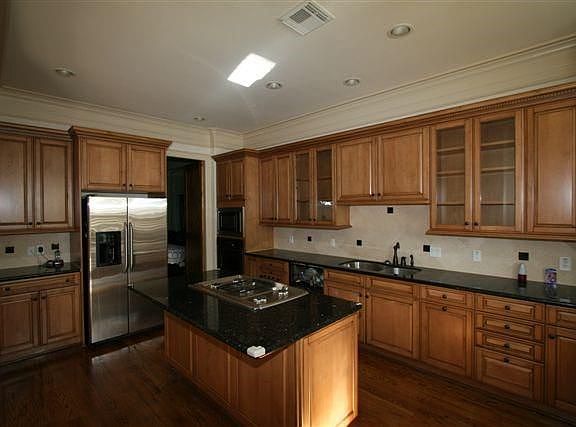 2nd image of 4035 Lanark Ln #B