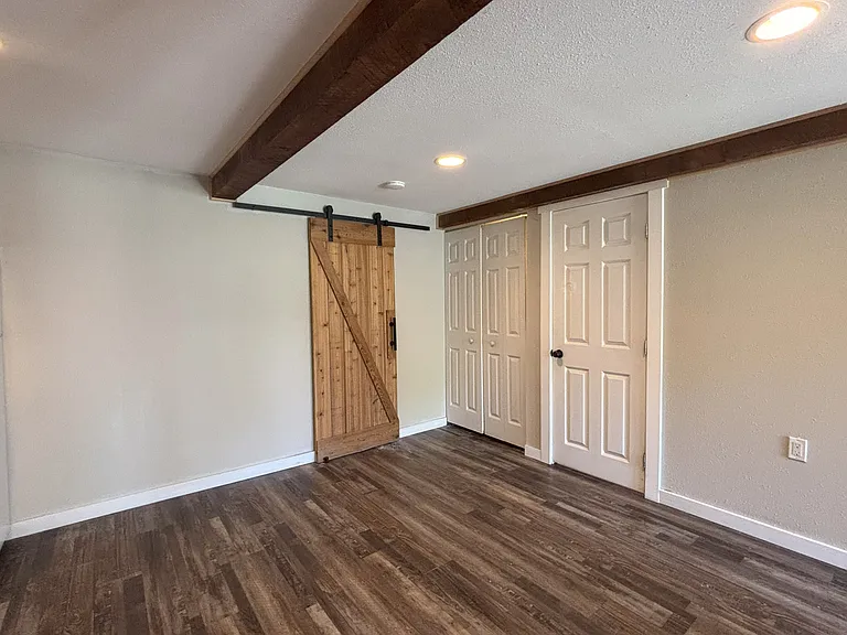 814 Chester Ave #B — Photo 7