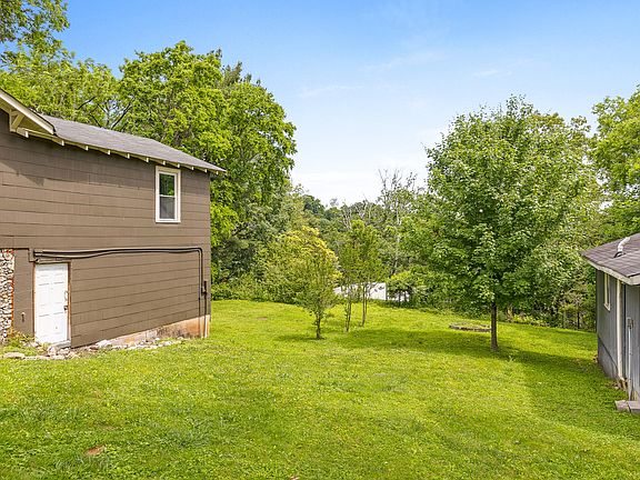 3rd image of 3115 Rockmeade Dr