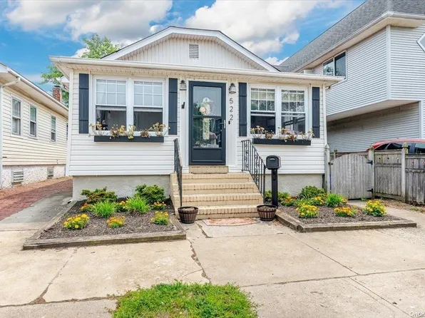 522 W Hudson Street, Long Beach, NY 11561